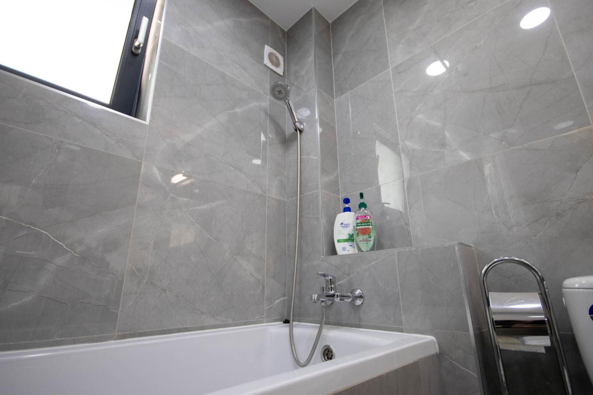 Astar Apartments - Executive Rădăuţi Εξωτερικό φωτογραφία